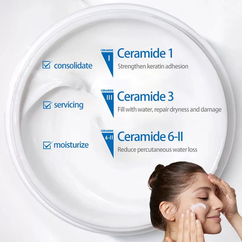 Texture crème hydratante CeraVe enrichie en acide hyaluronique
